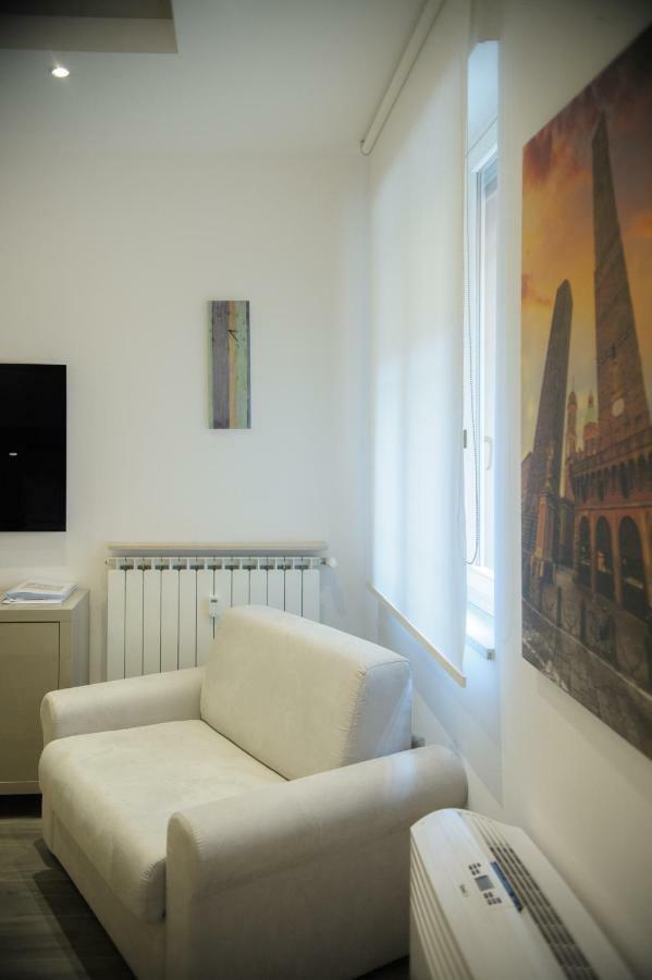 Andrea Luxury Apartments Strada Maggiore Studio 1 볼로냐 외부 사진